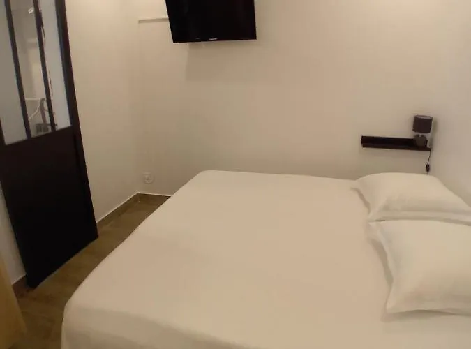 Апартаменты 11 Rue Vauban Антиб